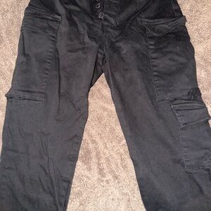 Women’s Dark Cargo Pants